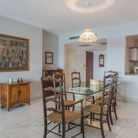 St Julians' Sea Front, Spectacular View, Apartment Saint Julian's