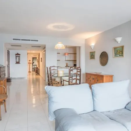 St Julians' Sea Front, Spectacular View, San Ġiljan