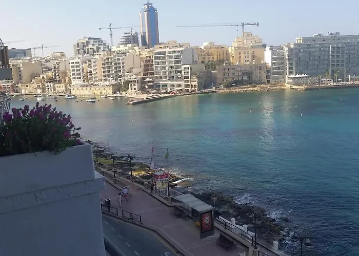 St Julians' Sea Front, Spectacular View, Apartament