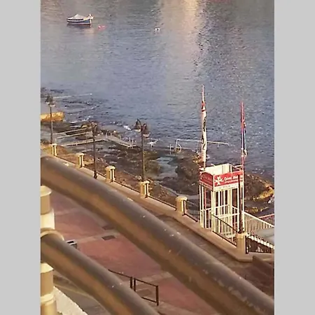 شقة St Julians' Sea Front, Spectacular View,